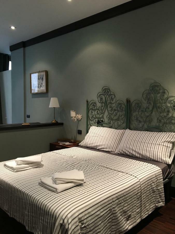 Two Sisters Suites Napoli Eksteriør billede