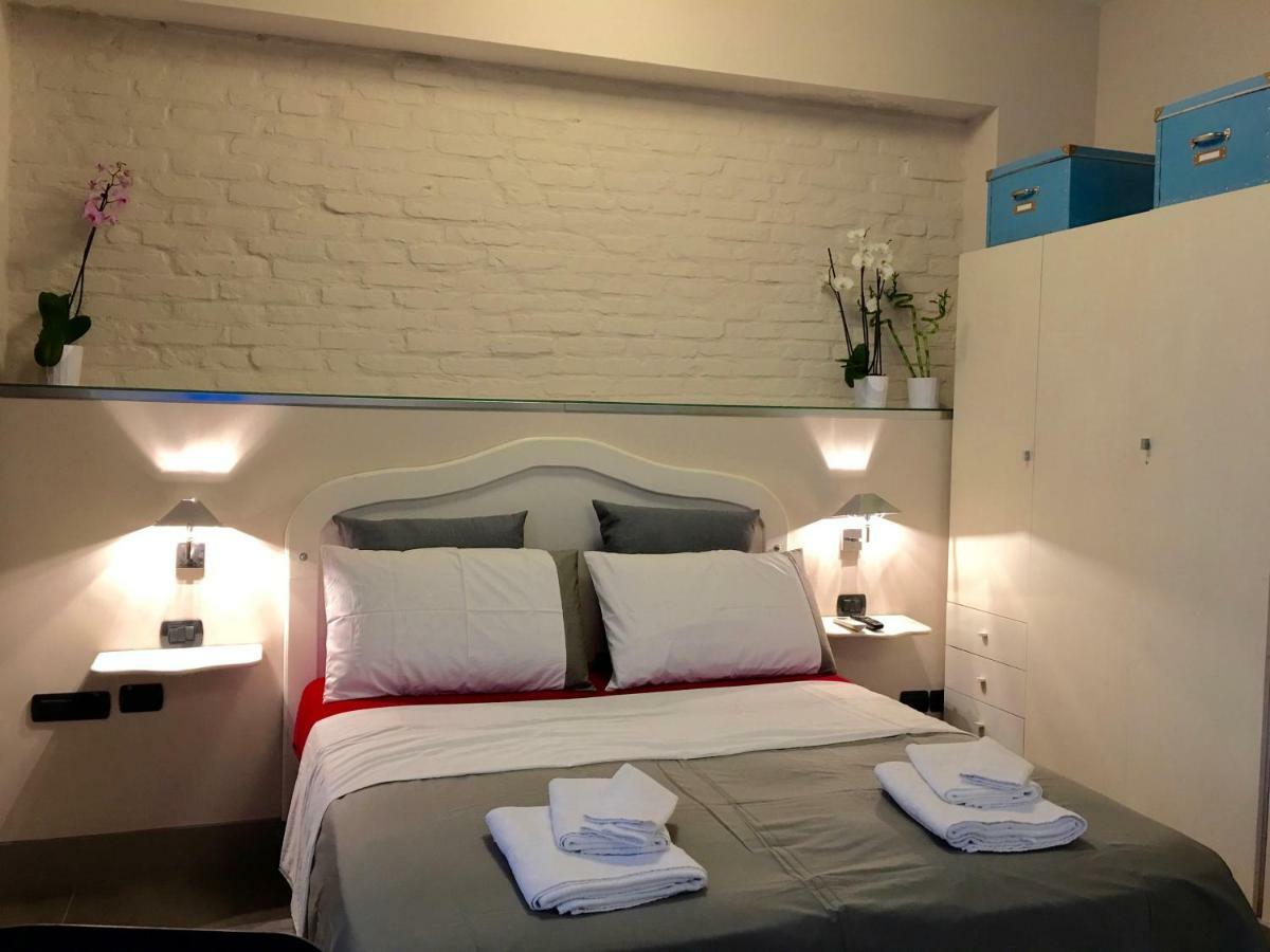 Two Sisters Suites Napoli Eksteriør billede