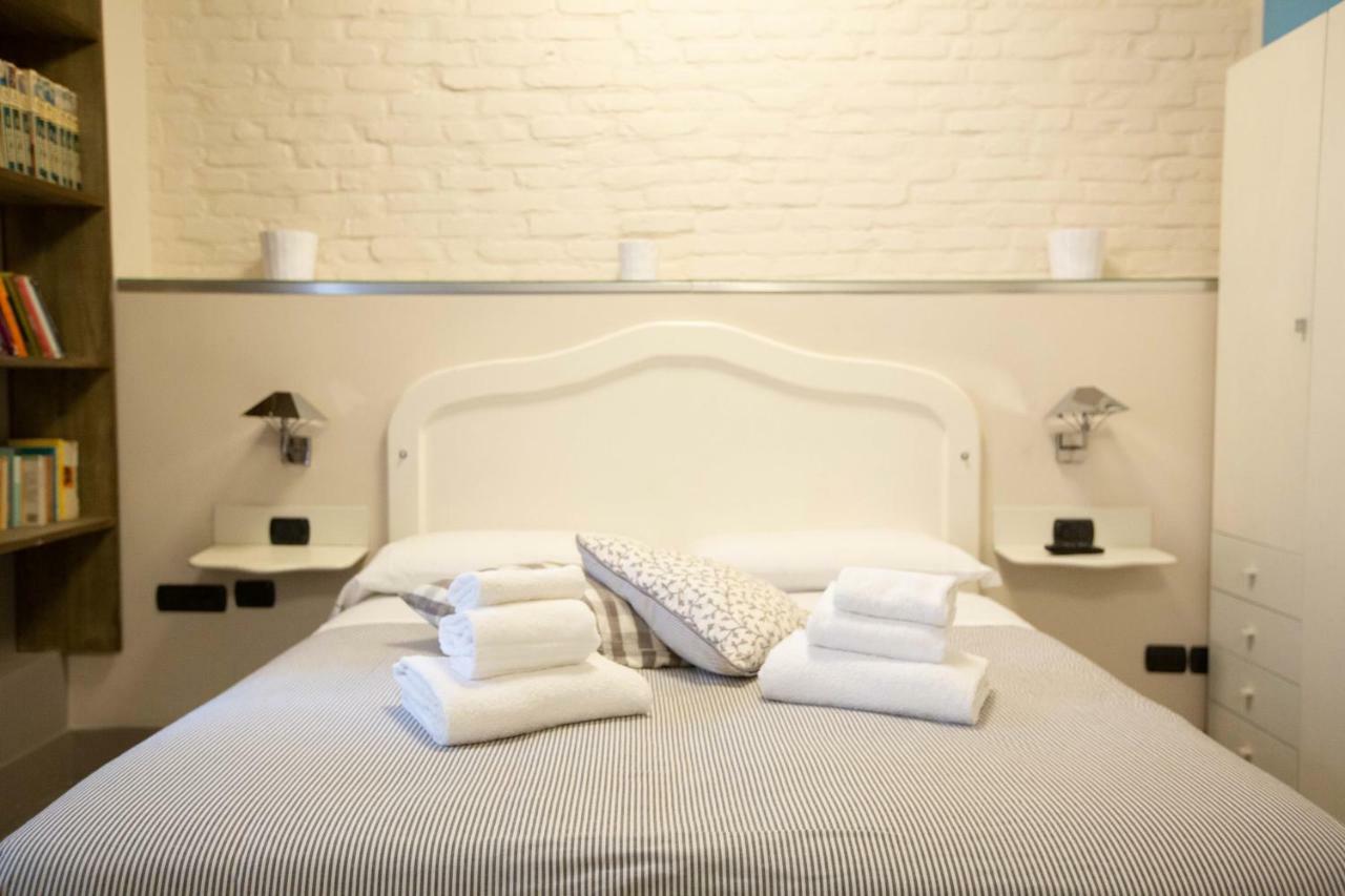 Two Sisters Suites Napoli Eksteriør billede